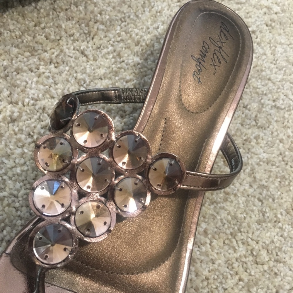 Fancy Flip-Flops✨ - Picture 2 of 4
